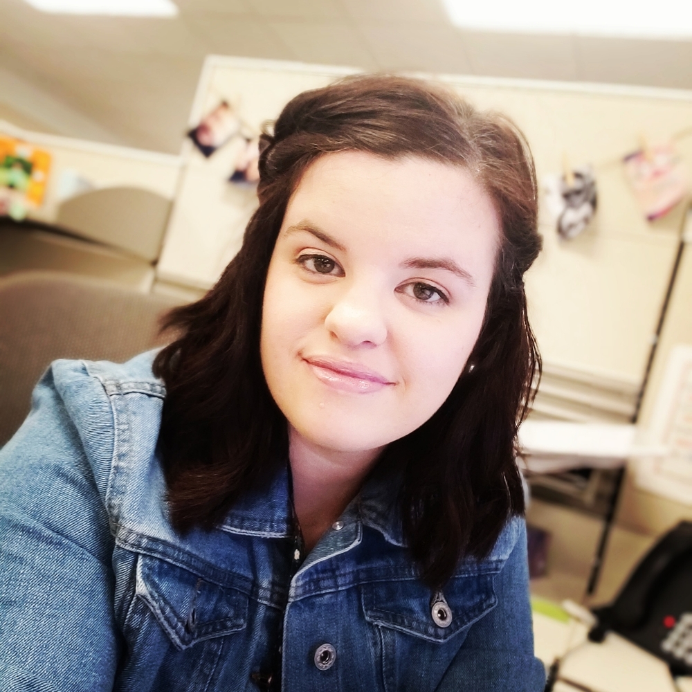 Meet your Posher, Caroline